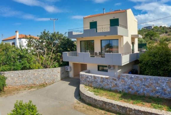 Townhouse for sale in Chania Prefecture