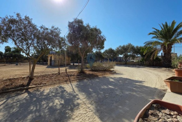 Country house for sale in Kalkara
