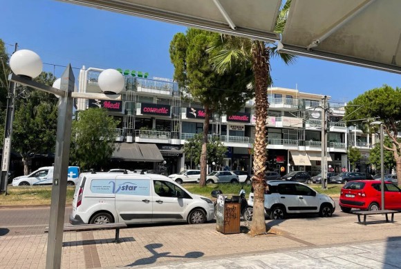 Commercial property for sale in South