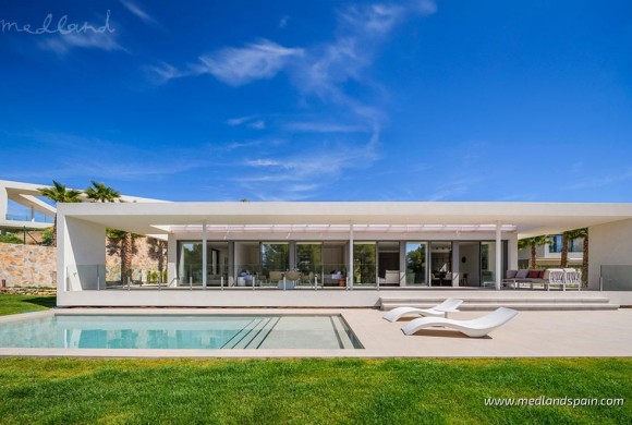 Villa for sale in Alicante