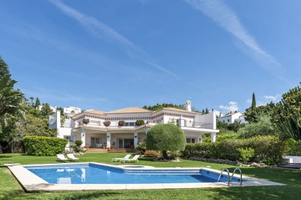 Villa for sale in