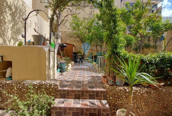 Townhouse for sale in Gwardamanga