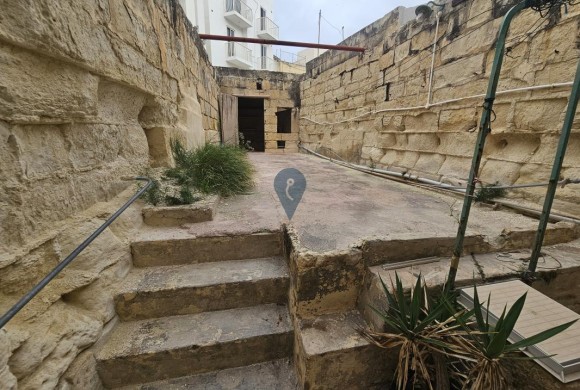 Townhouse for sale in Hamrun