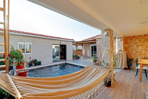 Villa for sale in Central algarve