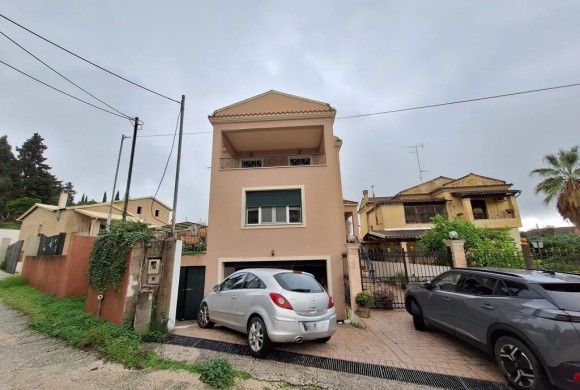 Townhouse for sale in Corfu Prefecture