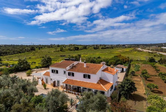 Shop / Business for sale in West algarve