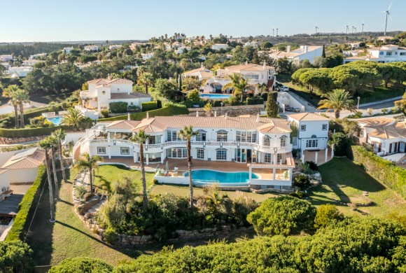 Villa for sale in Vila do Bispo