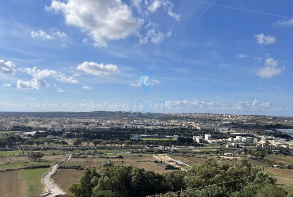 Commercial property for sale in Xaghra