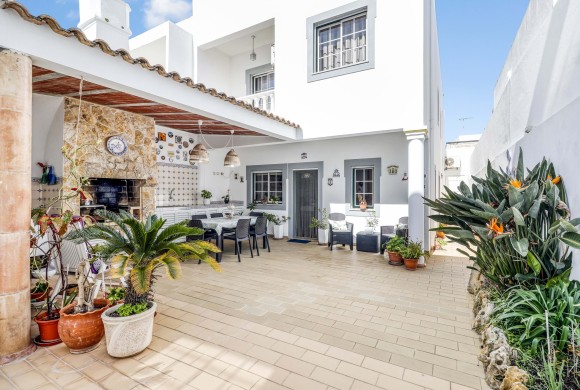 Villa for sale in East algarve
