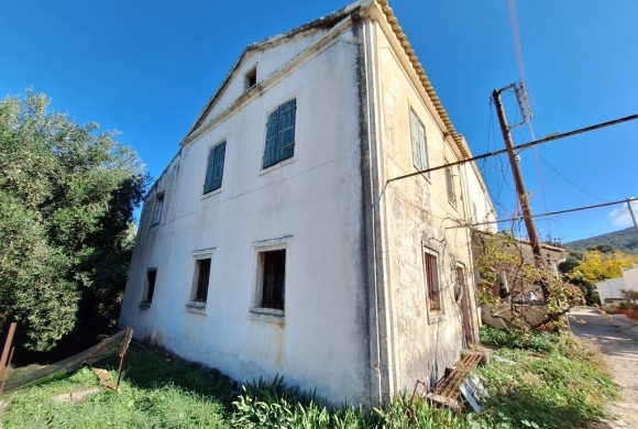 Townhouse for sale in Corfu Prefecture