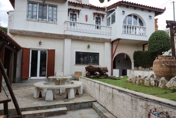 House for sale in East