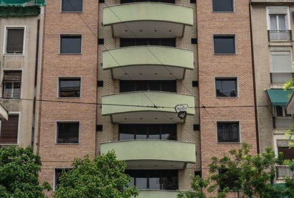 Building for sale in Center