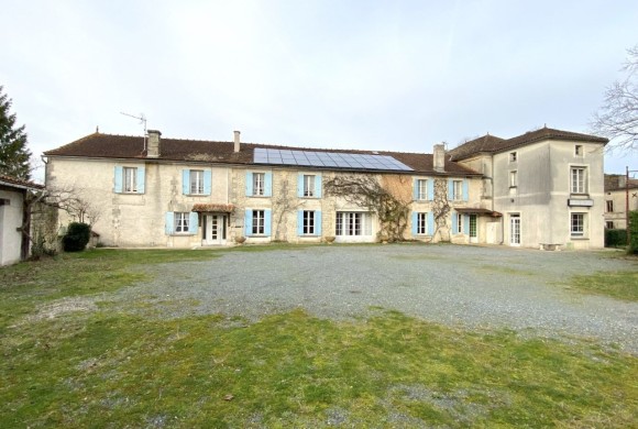 Villa for sale in Poitou-Charentes 