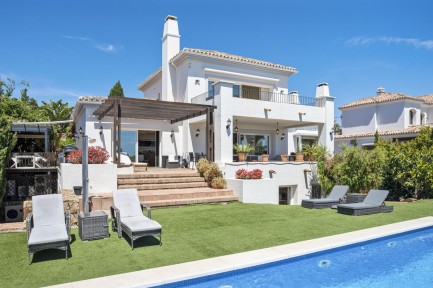 Villa for sale in