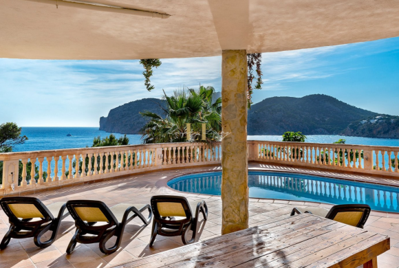 Villa for sale in Camp de Mar