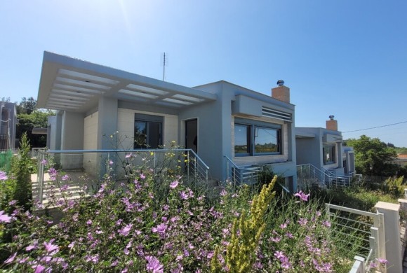 Townhouse for sale in Suburbs