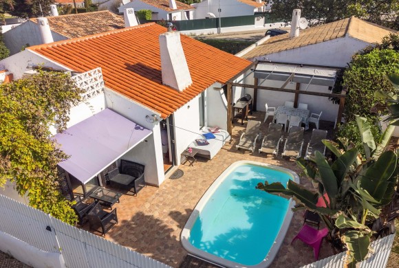 Villa for sale in Central algarve