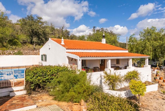 Villa for sale in Central algarve
