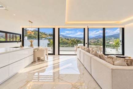 Villa for sale in