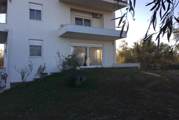 House for sale in Evia