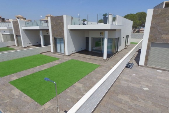 Villa for sale in Alicante
