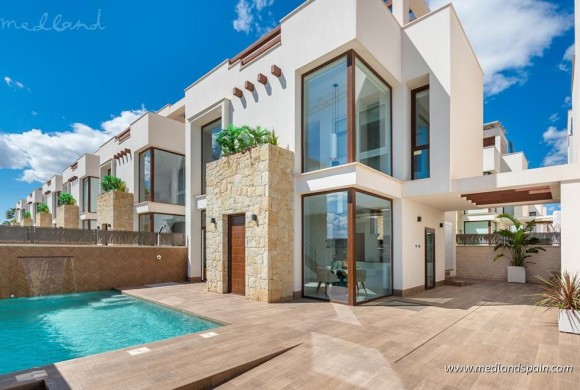 Villa for sale in Alicante