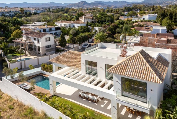 Villa for sale in San Pedro de Alcántara