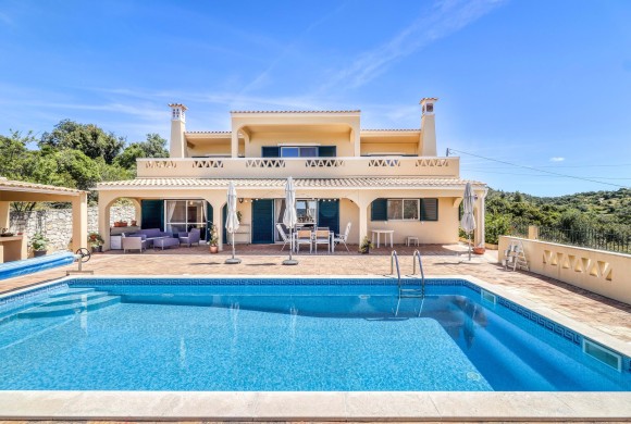 Villa for sale in East algarve