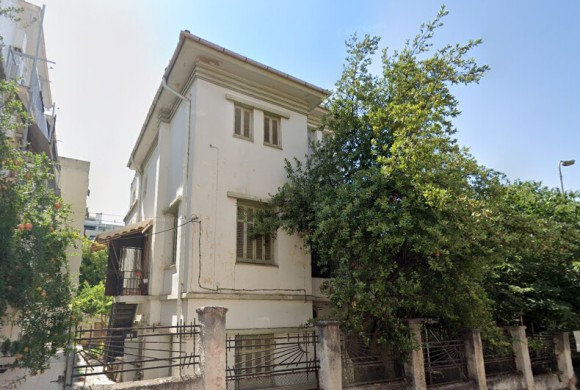 Building for sale in Suburbs