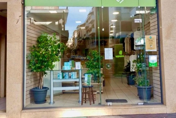 Commercial property for sale in South