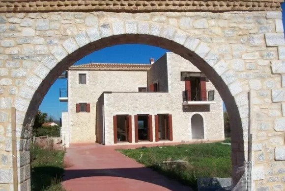 Building for sale in Peloponnese