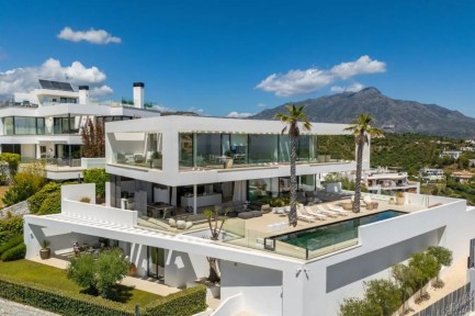 Villa for sale in