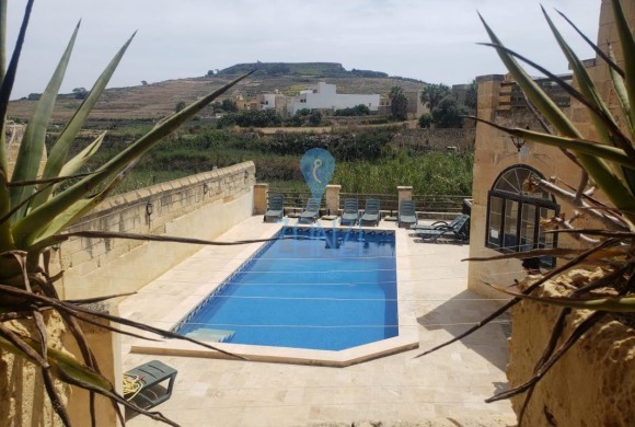 Country house for sale in Ghasri