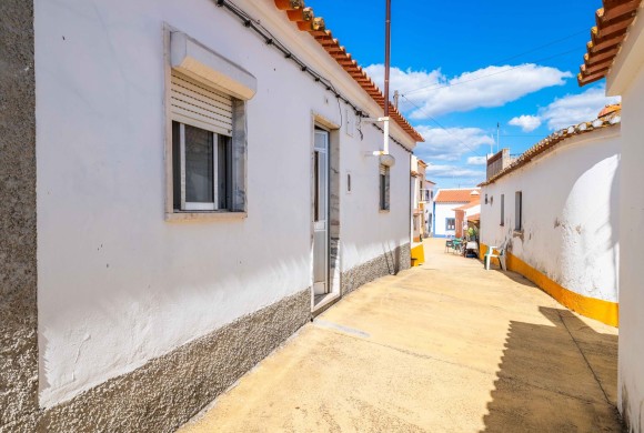 Villa for sale in Ourique