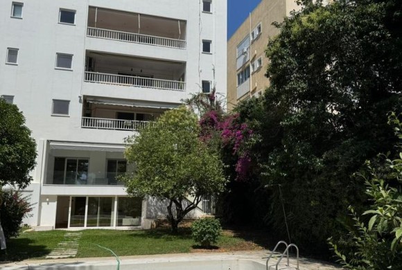 Townhouse for sale in South