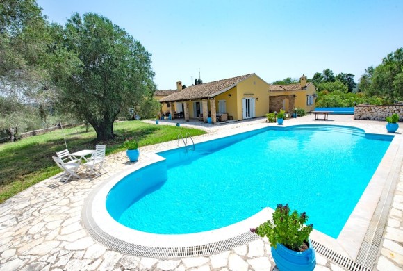 Villa for sale in Corfu Prefecture