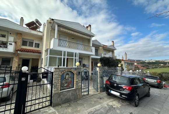 Townhouse for sale in Suburbs