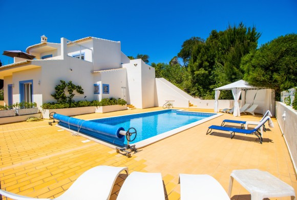 Villa for sale in Vila do Bispo