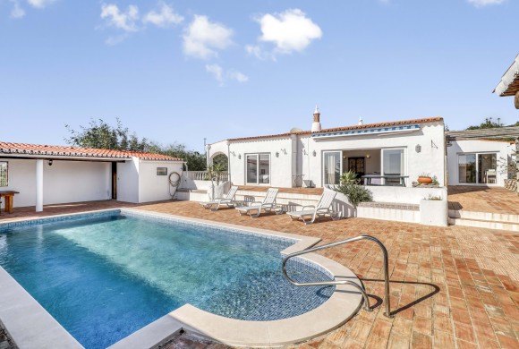Villa for sale in East algarve