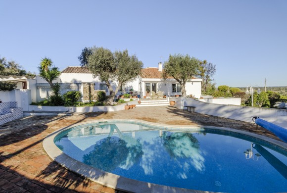 Villa for sale in Lagos