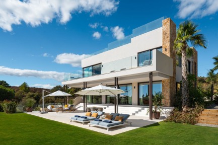 Villa for sale in