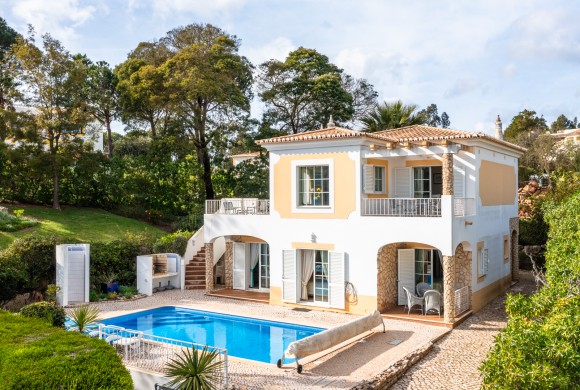 Villa for sale in Vila do Bispo