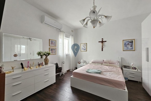 House for sale in Paola