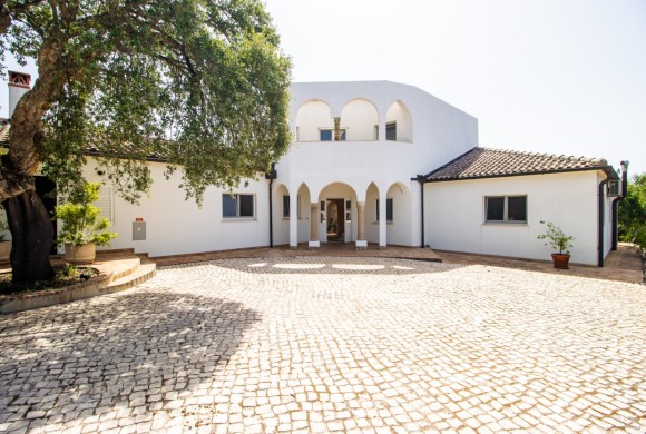 Villa for sale in Aljezur