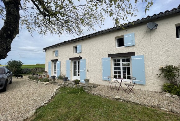 Villa for sale in Poitou-Charentes 