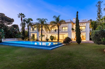 Villa for sale in