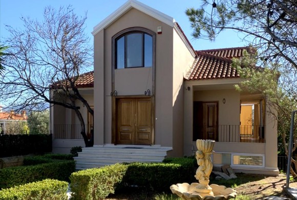 House for sale in East
