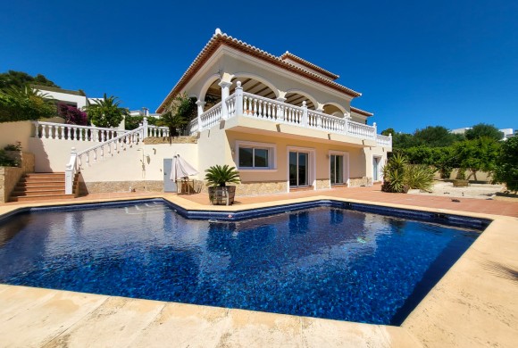 Villa for sale in Alicante
