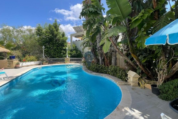 House for sale in Zebbug
