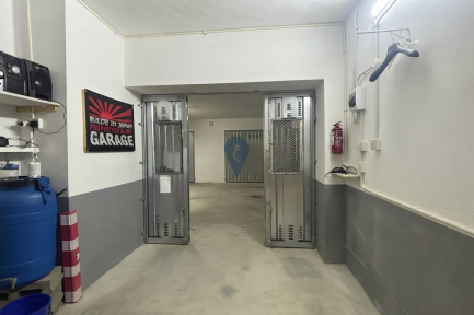 Garage / Parking Space for sale in